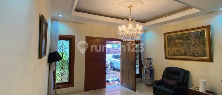 Wide and Nice House in Tomang, Rare Find, Perfect for Living 1