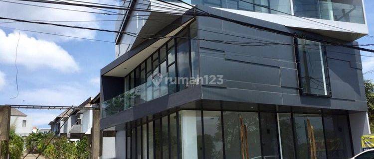 Premium 3-Storey Shophouse Strategic Location Best Investment Jimbaran 1