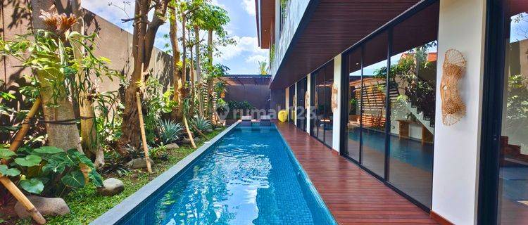 Luxury Villa With Panoramic Sea View Full Furnished At Berawa Canggu 1