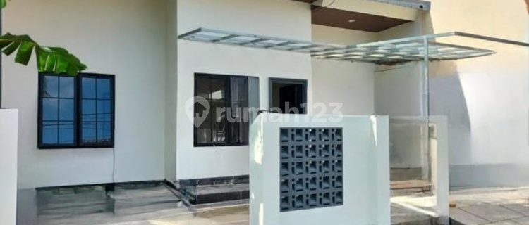 Dijual Rumah Makassar sekitar Jalan Metro Tanjung Bunga  1