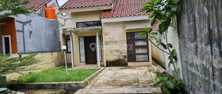 Rumah di Sekitar Jl Letjen Hertasning, Jl Aroeppala, Makassar 1