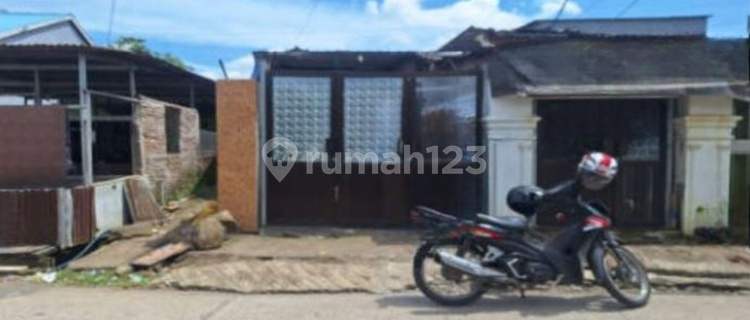 For Sale House Around Malino Road, Gowa 1