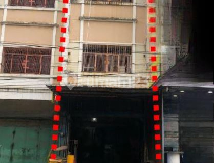 For Sale, Commercial Building in Makassar, Near Tentara Pelajar Street, Tarakan Street, Yos Sudarso Street. 1