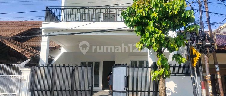 Disewakan Rumah Brand New Kelapa Gading Rapi Siap Huni  1