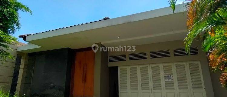 Dijual Rumah Mewah ada kolam renangnya di Candi Golf Semarang 1