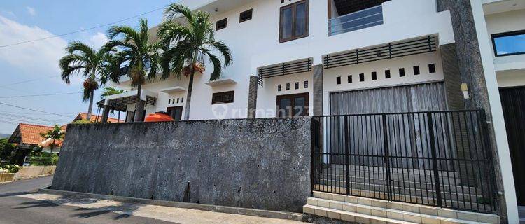 Dijual Rumah posisi hook di Wologito Kalibanteng Semarang Barat  1