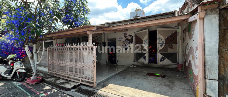 Large House for Sale, Can Be Used as Warehouse in Cimanuk, East Semarang 1
