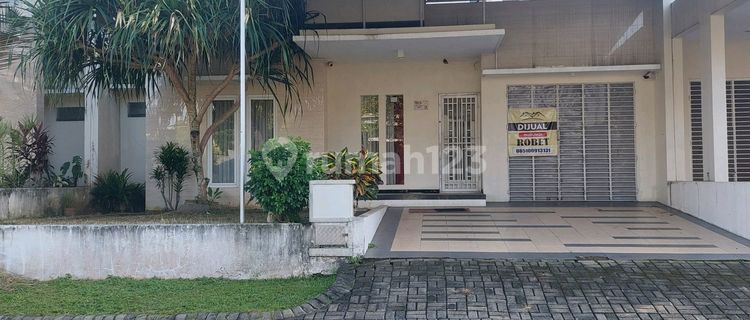 Rumah Elit Pusat Kota Jember 1