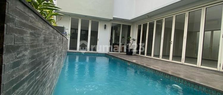 Disewa Rumah Minimalis Lingkungan Elite Senopati Dengan Private Pool 1
