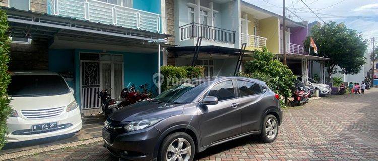 Dijual Cepat Rumah Minimalist Lengkap Perabot Di Townhouse 13 Rumah Di Jagakarsa, Jakarta Selatan 1