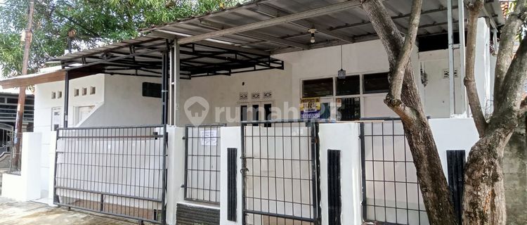 Rumah Asri Hook + 2Paviliun bisa Usaha Kos/kontrak di Perumahan Komplek BTN Baru Jatibarang Indramayu  1