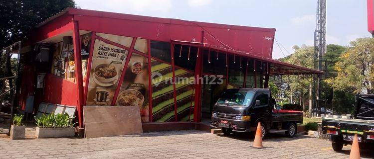 Tempat Usaha Kuliner Murah Ex Dudung Roxy Pinggir Jalan Raya komplek Mall Ujung Menteng Jakarta Timur 1