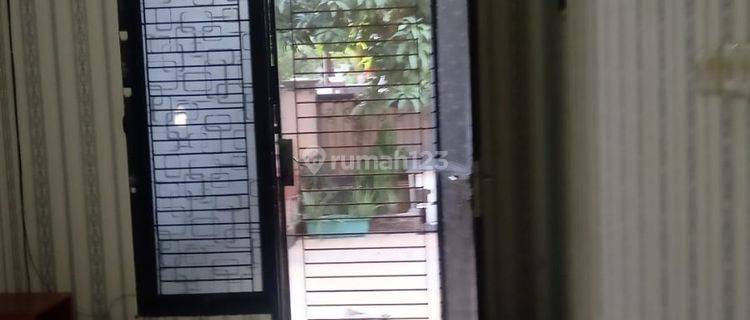 Dijual Bu Rumah Murah Semi Fullnish Di Royal Residence, Pulo Gebang Jakarta Timur 1