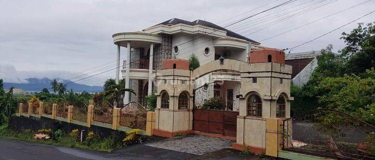 VILLA CANTIK DIJUAL DI MANADO VIEW LAUT SHM FULL FURNISH , TJ 1