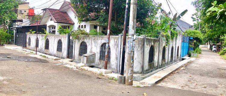 Rumah dengan Tanah Luas di Villa Pamulang, Pondok Benda 1