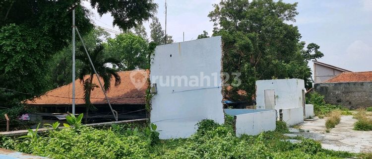 Plot on Jalan Setiabudi 1