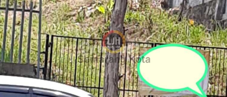 Lot on Pamularsih Street 1