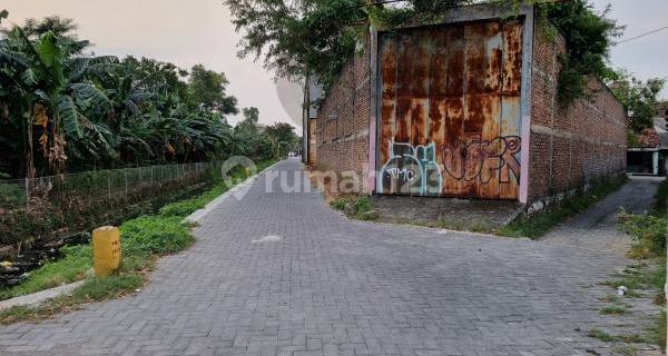 Tanah di Arteri Soekarno Hatta 1