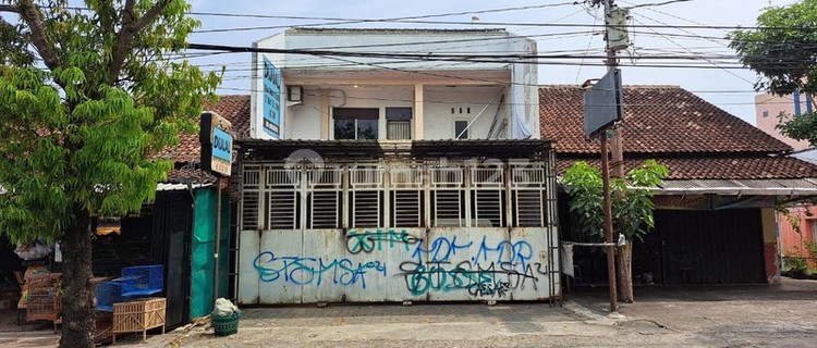 2-Story Shophouse Suitable for Business Located in Godean Sleman 1