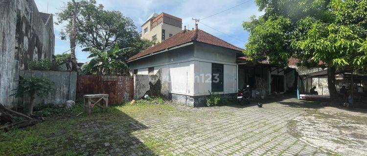 Rumah Klasik Halaman Luas Dekat Tugu Jogja 1