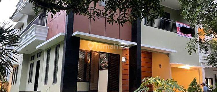 Rumah Hoek Bangunan Mandiri Depan Taman Di Delatinos BSD Cluster De Rio 1