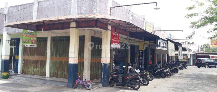 Dekat Gate Masuk Hadap Jl Raya Ruko Hoek Raya Sedati Agung  1