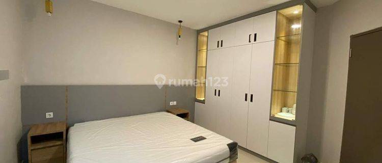 Town House Taman Paris Lippo Utara Karawaci 1