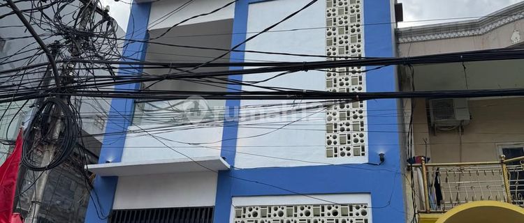Kost 18 Rooms in Tanjung Duren, West Jakarta 1