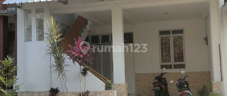FOR SALE: LUXURIOUS 2-STORY BOARDING HOUSE, WELL-FURNISHED, STRATEGIC LOCATION IN SENTUL CITY 1