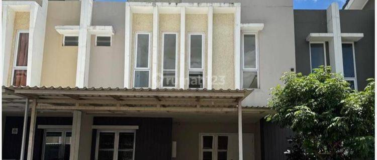 Di Jual Rumah 2 Lantai  Siap Huni.  1