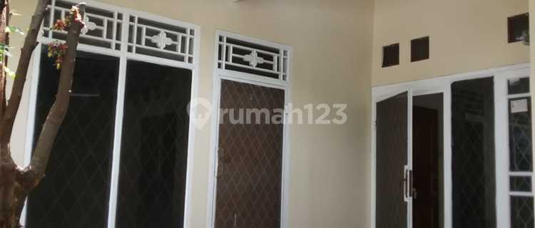 Rumah asri di Nusaloka BSD City dekat Gading Serpong Alam Sutera 1