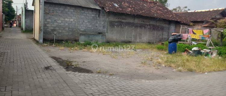 Dijual Tanah Pekarangan Strategis Sebelah Timur Jln Magelang Km.7 1