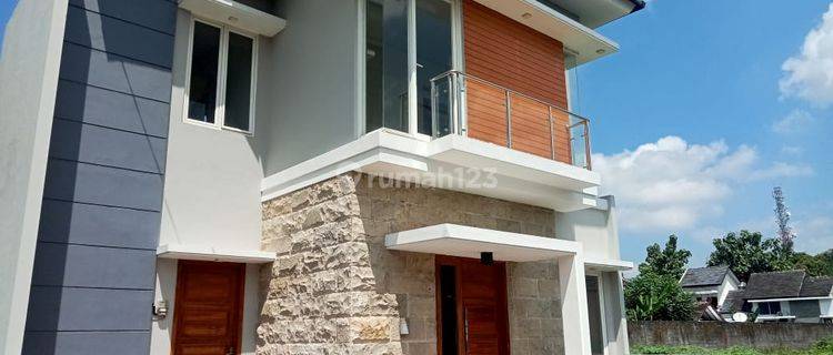 Dijual Rumah Strategis 2 Lt Siap Huni Dalam Cluster Dekat Blok O 1