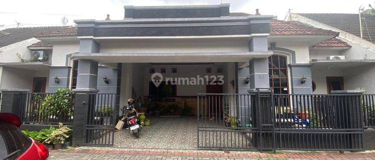 Dijual Rumah Modern 2 Lt Dalam Perumahan Area Strategis Di Godean 1