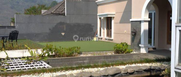 Dijual Villa Di Daerah Cimahi Dengan View Sangat Bagus  1