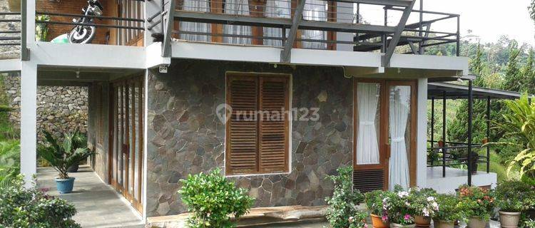 Dijual Villa Lembang Punclut Bandung 1