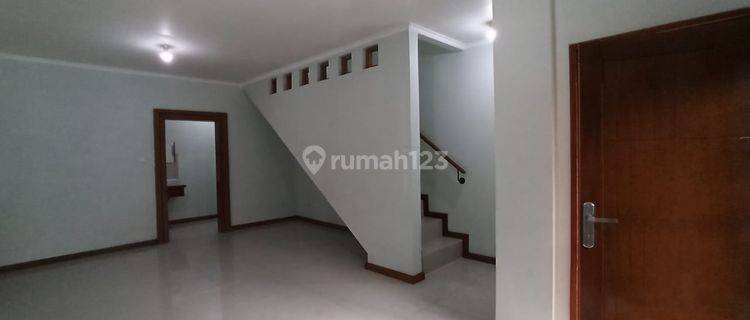 2 Unit Rumah Sayap Riau Bandung Akses Jl. R.e Martadinata 1