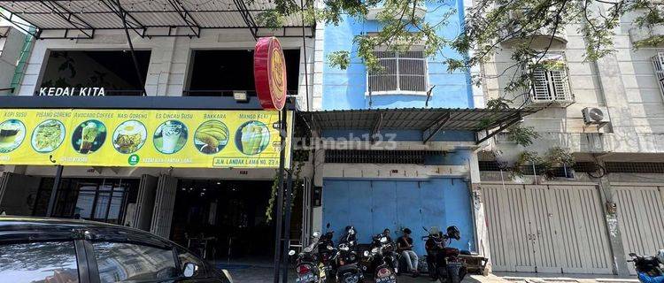 Disewakan ruko 3lt di Jalan landak lama, makassar (al) 1