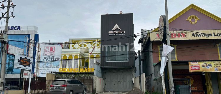 For Rent 3-Story Shophouse Located at Sultan Hasanuddin Street, Gowa, Makassar (Al) 1