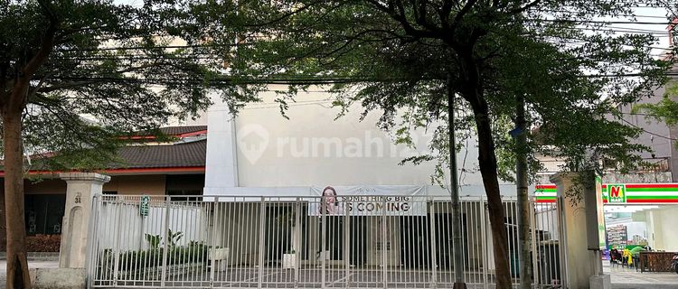 For Rent Strategic Shop House Located on Sultan Hasanuddin Street, Makassar (etc.) 1