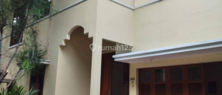 Disewakan Rumah Mewah Siap Huni Di Area  Dekat Kemang 1