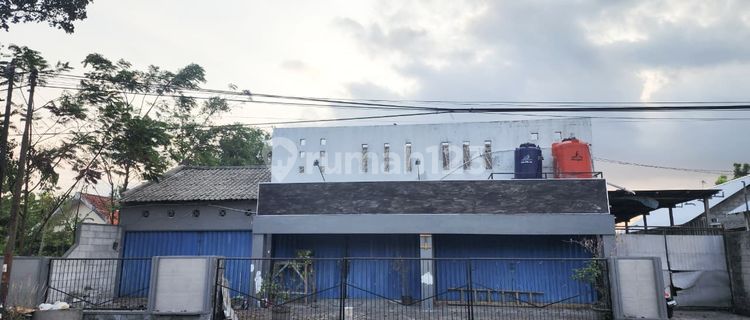Shop House For Rent On Cangkringan Street, Sleman 1