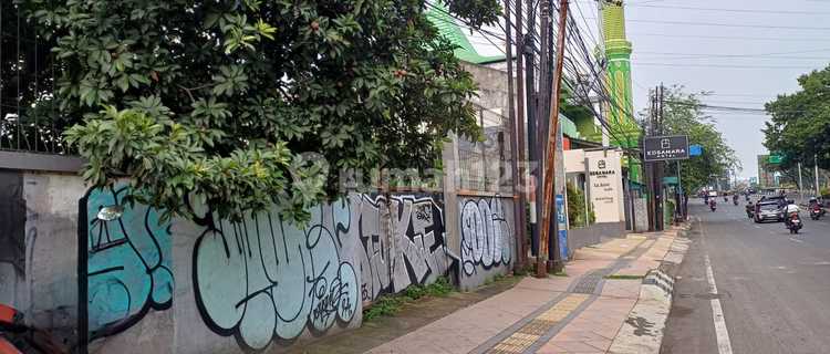 For rent. Land on Jl. Sugiyopranoto. 1