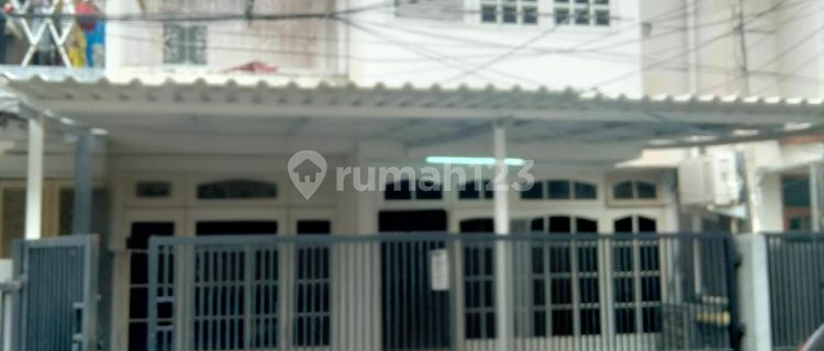 Rumah Layak Huni Di Pusat Bisnis Jakarta Pusat  1