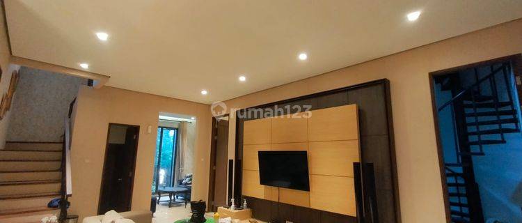 Di Jual Rumah Asri Modern Di Kelapa Gading , Jakrta Utara  1