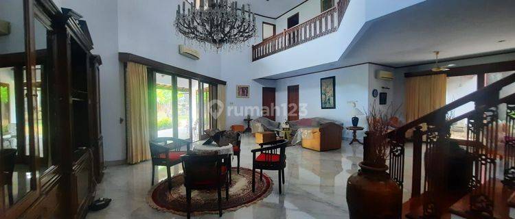 A Nice And Cozy House With A Large Garden With Swim Pool, Close To Toll Way Tb Simatupang 1