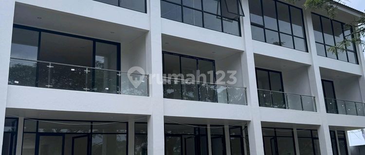 Three-Story Shop House Metro Tanjung Bunga 1