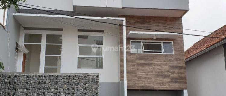 Rumah minimalis 2 lantai siap huni cigadung 1