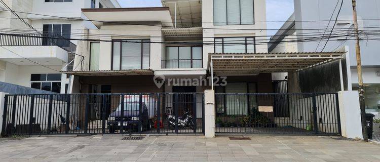 Dijual Rumah 2 Lantai Super Strategis di Jl. Pluit Sakti Raya, Jakarta Utara 1