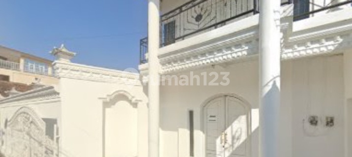 Disewakan Cepat Rumah Mewah Dengan Kolam Renang Pribadi Dekat Sindupark 1